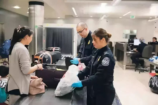 美国生子如何顺利入境？过海关的诀窍曝光！