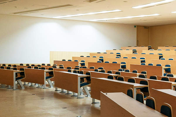 赴美生子后孩子能否回国上学 